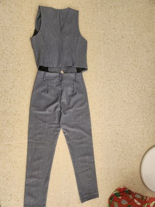 Conjunto Chaleco y Pantalón Gris