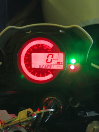 Kawasaki Z750 A2 2006 Blanca