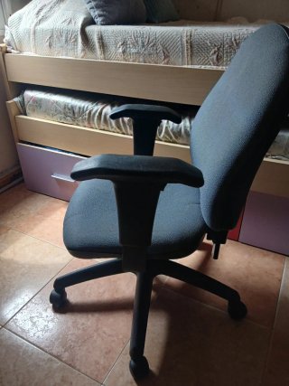 Silla de oficina ergonómica