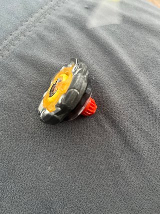 Estadio Beyblade X y Beyblades