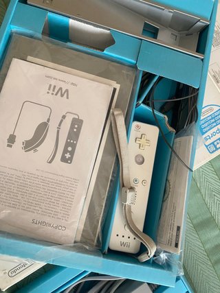 Nintendo Wii + 2 controller bianca