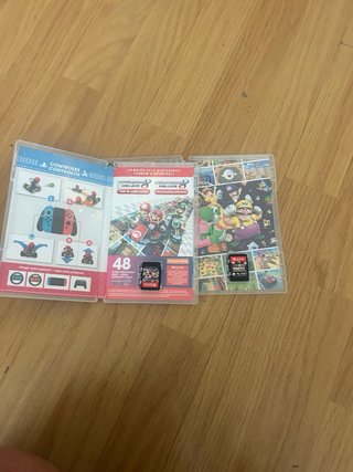Nintendo Switch con funda y caja