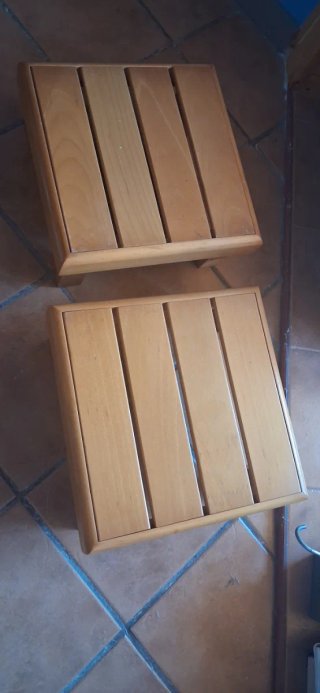 Mesitas de noche estilo tatami de madera