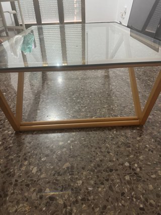 Mesa centro cristal y madera dorada