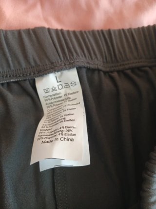 Pantalón corto gris nuevo sin etiqueta talla L