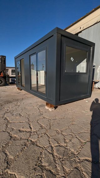 Caseta panel sándwich