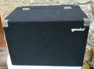Mesa de mezclas  BEHRINGER. VMX 1000.