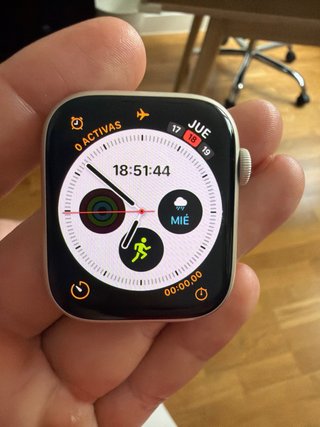 Apple Watch Series 8 45mm Plata