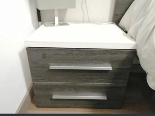 Precio negociable. Cabecero + 2 Mesitas + Cómoda