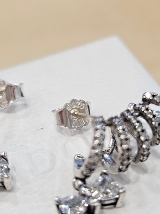 Pendientes Pandora Trepadores Lazo Los Bridgerton+