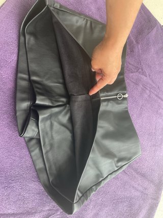 Minifalda pantalón negra con cremallera