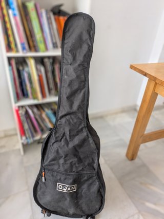 Guitarra Española J. Torres + funda y pie