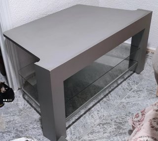 Mueble TV gris con cristal