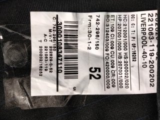 Traje de Hombre Negro Rayas azul, costó 295e