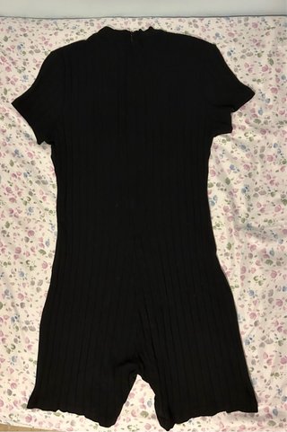 Mono corto negro