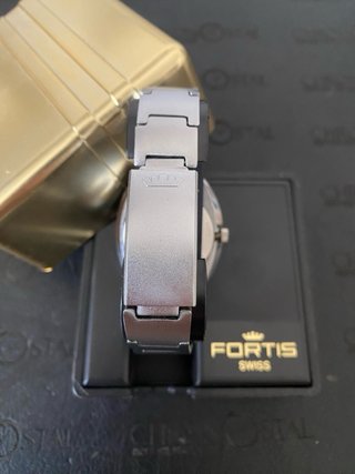 Fortis Spaceleader 071.80.48.