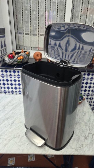 Papelera de metal con pedal de 10/12 l 38x28x16