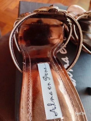 Sandalias Alma en Pena Oro Viejo T.- 36