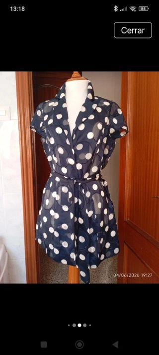 Dos blusas de verano lunares
