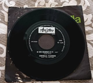 45 giri Ornella Vanoni - Mi sono innamorata di te