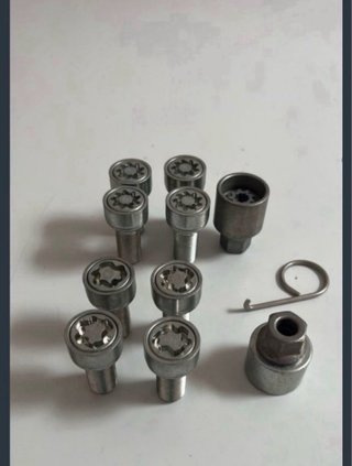 Tornillos antirrobo AUDI Q5 VW GOLF SEAT VW T5 T6