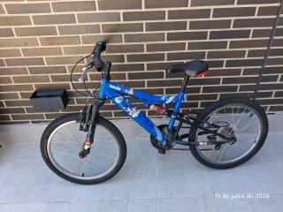 Bicicleta infantil azul
