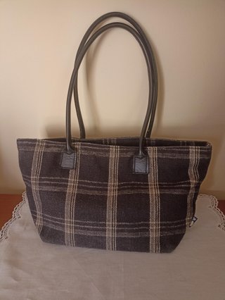 Bolso de mano de tela a cuadros