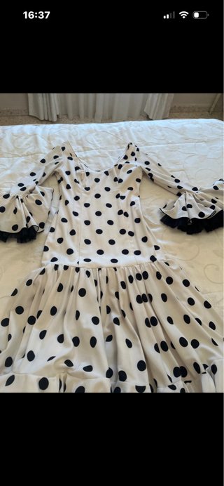 Traje de flamenca lunares
