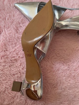 Tacones Zara plateados