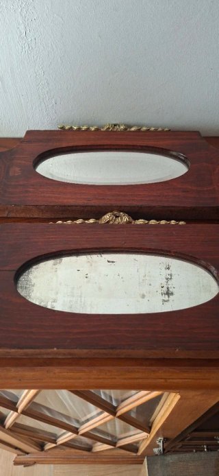 Pareja copetes madera con espejos biselados