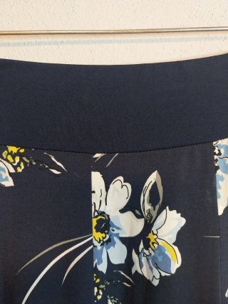 Falda floral azul talla L