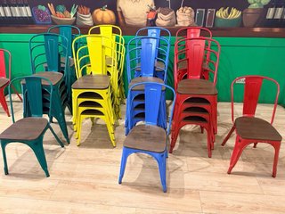46 Sillas Metálicas Tolix con Asiento Madera