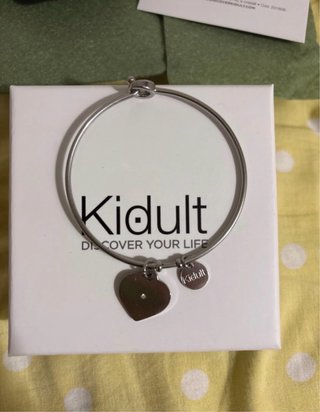 Bracciale Kidult rigido con ciondolo cuore