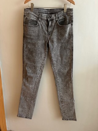 Pantalón vaquero slim fit gris