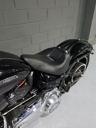 Harley-Davidson Breakout