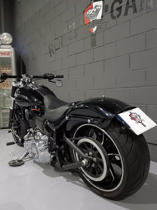 Harley-Davidson Breakout