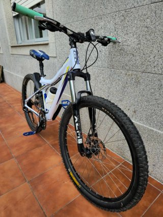Bicicleta MTB GT Avalanche 3.0 (talla s)