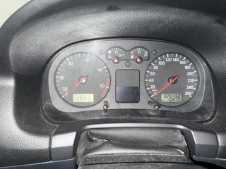 Volkswagen Golf 2003