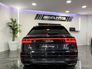 Audi Q8 BLACKLINE FULL