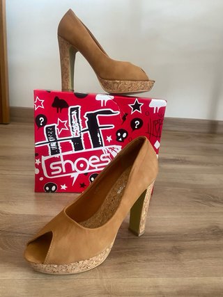Zapatos tacón plataforma suela corcho camel