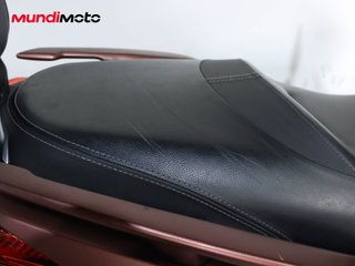 YAMAHA X-MAX 300 ABS