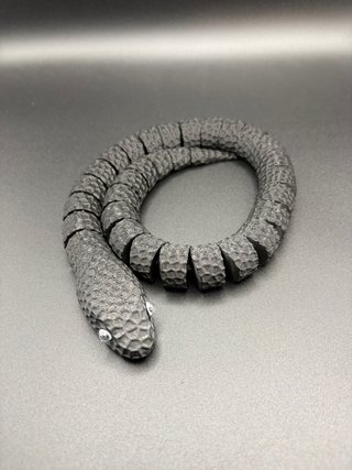 Serpente snodato flessibile relax