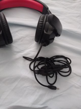 Auriculares GXT Gaming Negros y Rojos