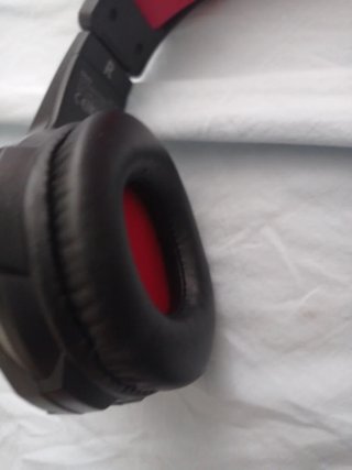 Auriculares GXT Gaming Negros y Rojos
