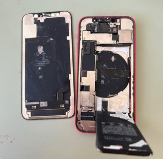 iPhone 12 mini 128GB Rojo para piezas o reparación
