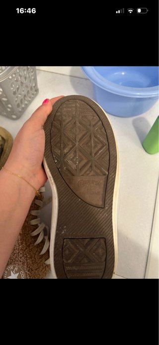 Converse Marrones y Blancas Peludas
