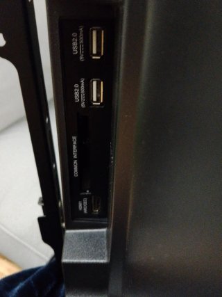 Pantalla de televisión de color negro. - Diseño