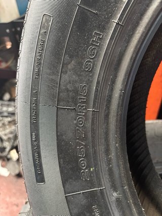 Neumáticos 205/70R15 96H