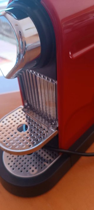 Cafetera Nespresso Citiz Roja
