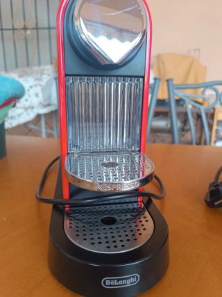 Cafetera Nespresso Citiz Roja